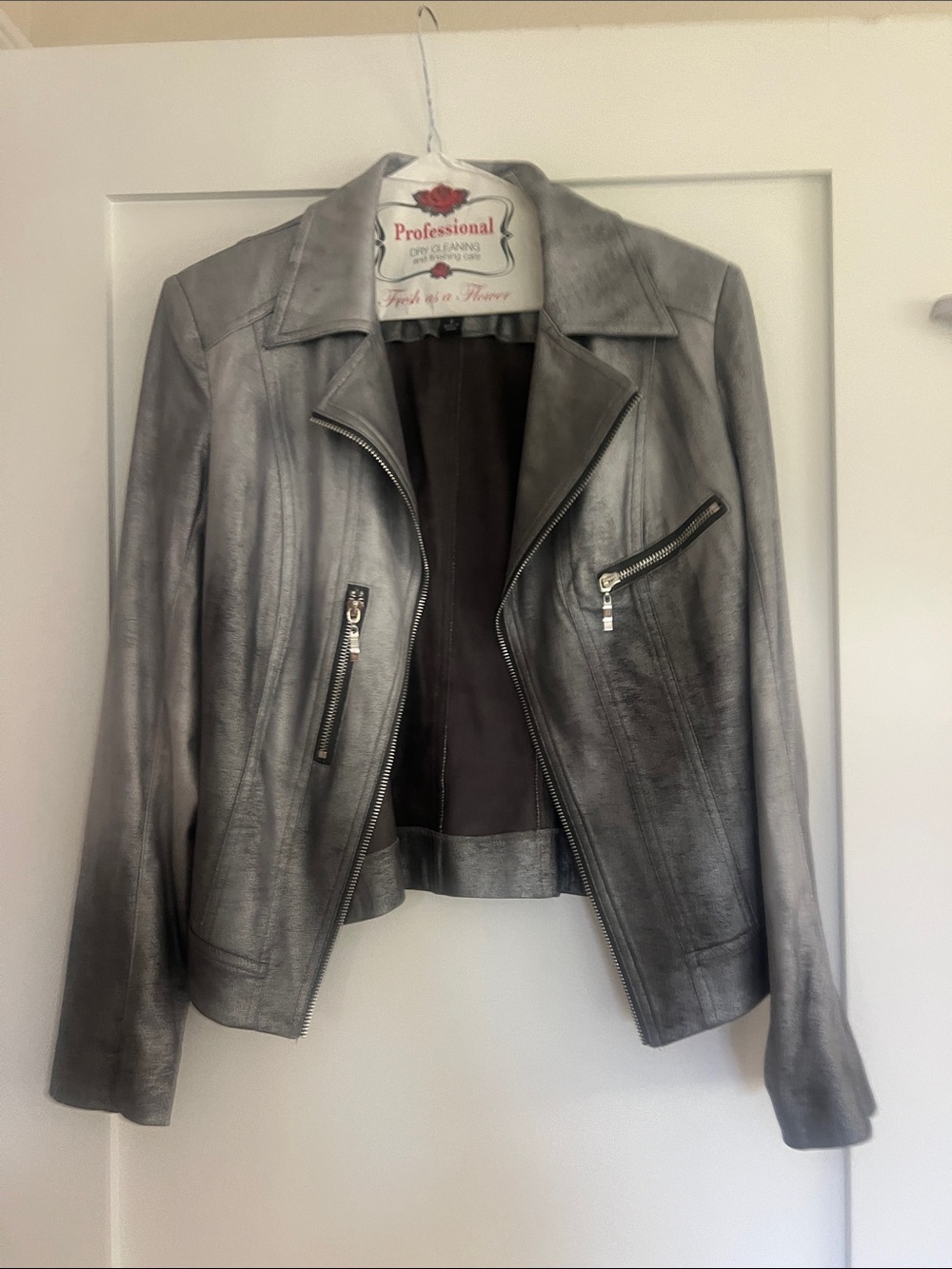 Like New Insight Women’s Silver Leather Moto Jacket